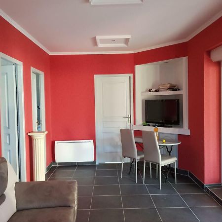 19 Rue Du Cadran Lägenhet Montmorillon Exteriör bild