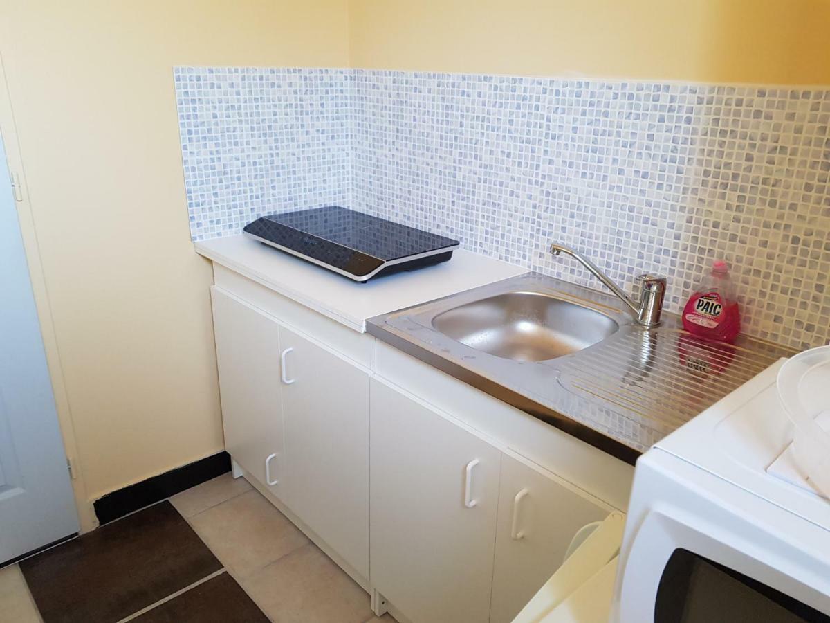19 Rue Du Cadran Lägenhet Montmorillon Exteriör bild
