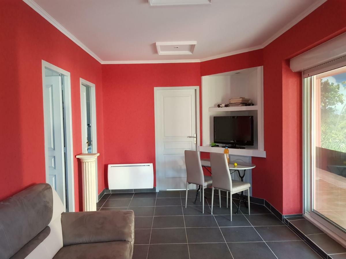 19 Rue Du Cadran Lägenhet Montmorillon Exteriör bild