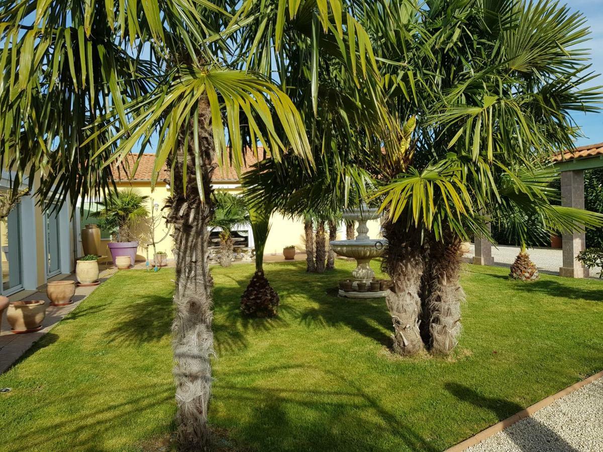 19 Rue Du Cadran Lägenhet Montmorillon Exteriör bild