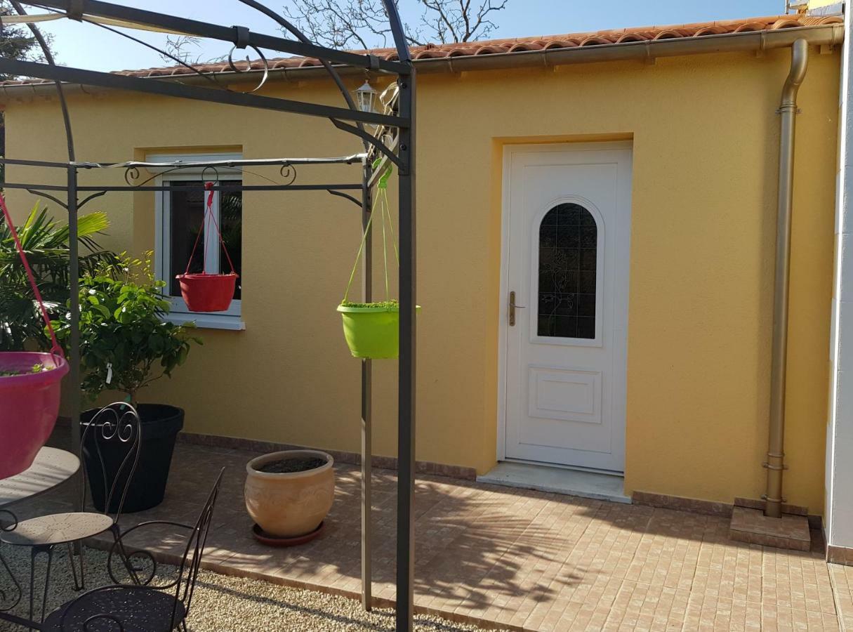 19 Rue Du Cadran Lägenhet Montmorillon Exteriör bild